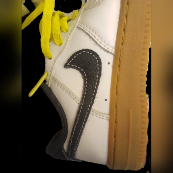 Size 11c -Kids Nike Air Force 1 LV8 Low Go the Extra Smile - Picture 4 of 8